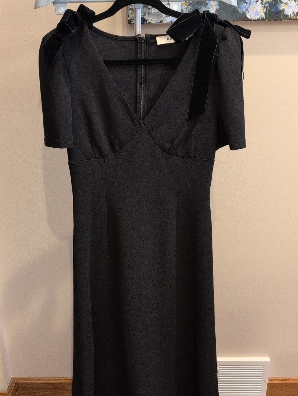 Astr Black Maxi Dress with V-Neck and Short Puff Sleeves